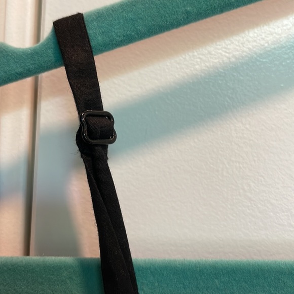 Little Black MM Couture dress with textured flowers and pockets! Size M - Picture 5 of 7